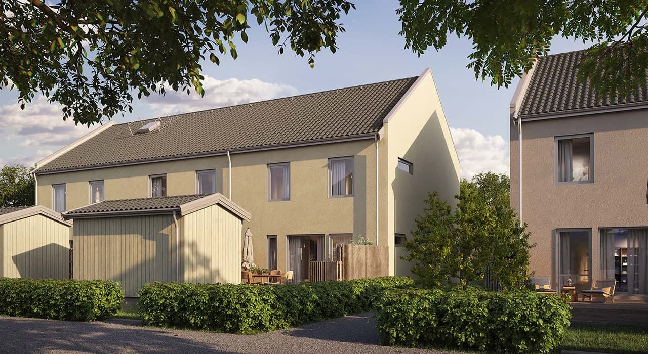 Illustrationsbild av radhus med ljus puts, med trädgården i förgrunden.